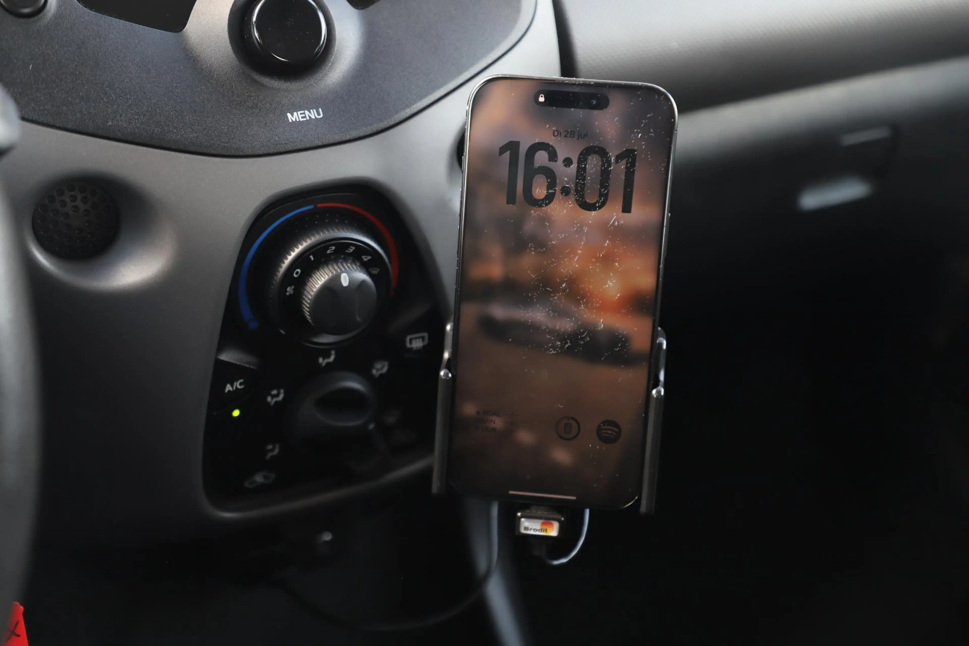Peugeot 108 1.0 e-VTi Active Radio Bluetooth Airco LED Elektri — photo 15