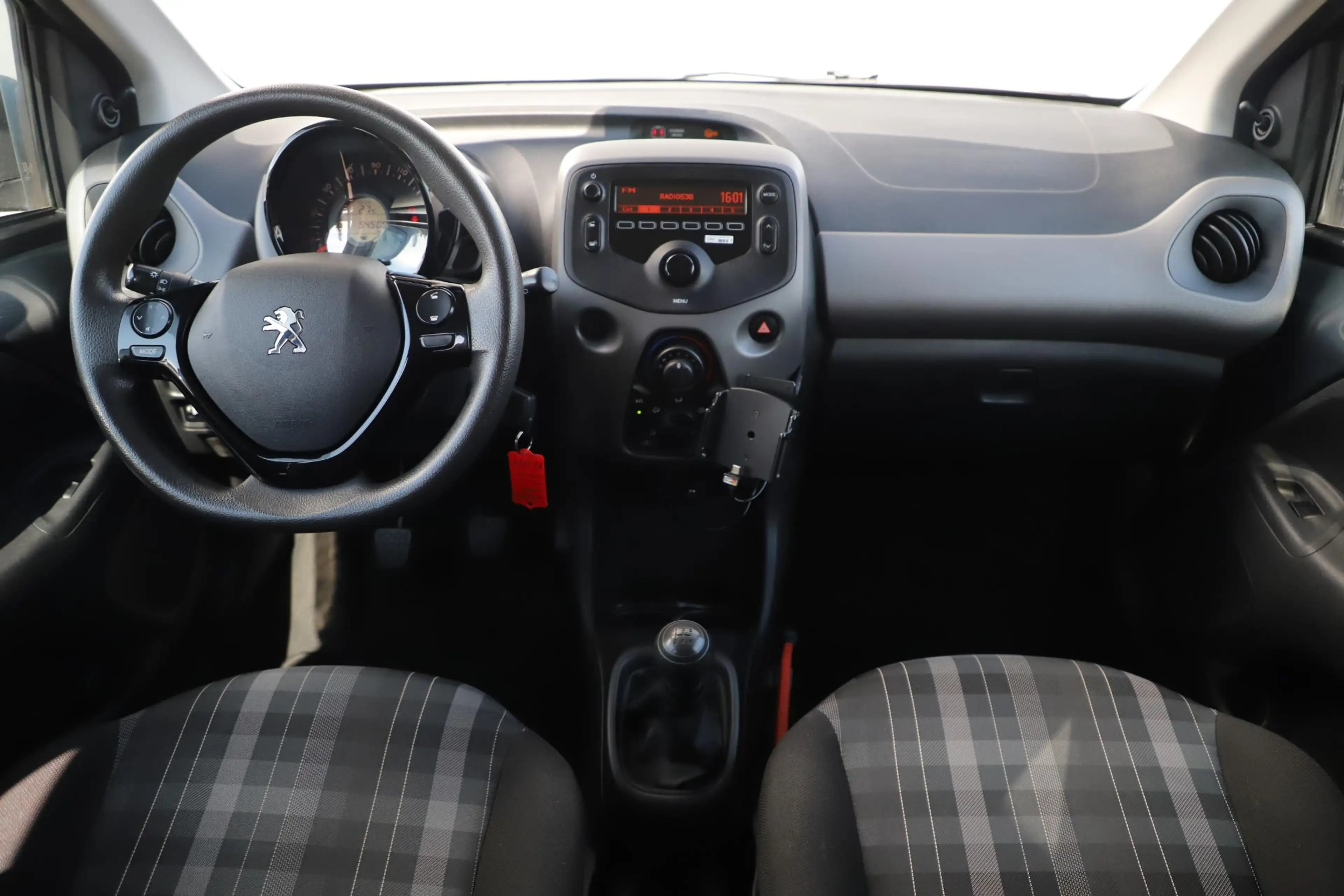 Peugeot 108 1.0 e-VTi Active Radio Bluetooth Airco LED Elektri — photo 9