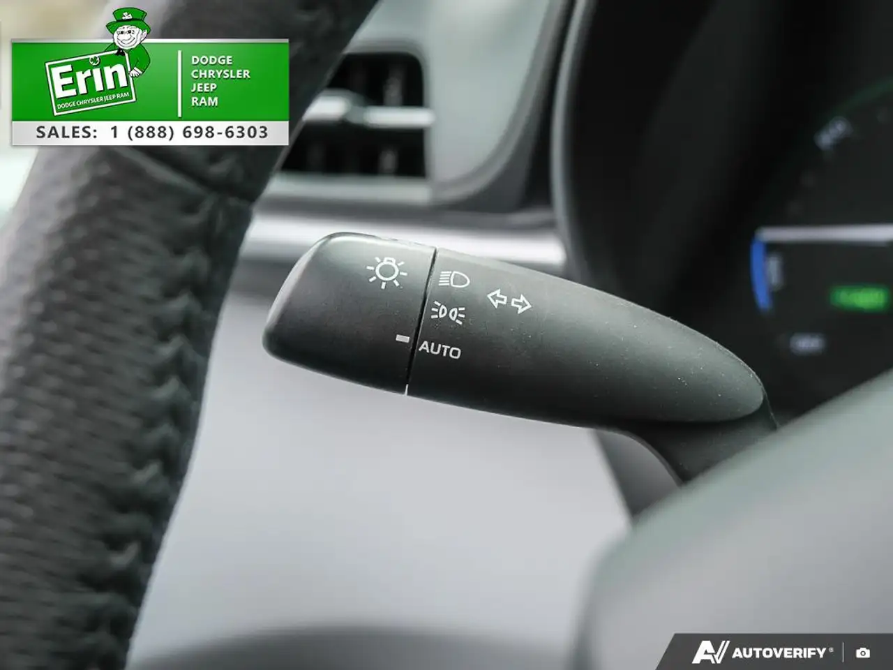 Toyota Sienna снимка Toyota Sienna