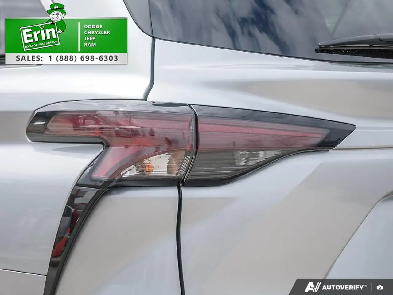 Toyota Sienna снимка Toyota Sienna