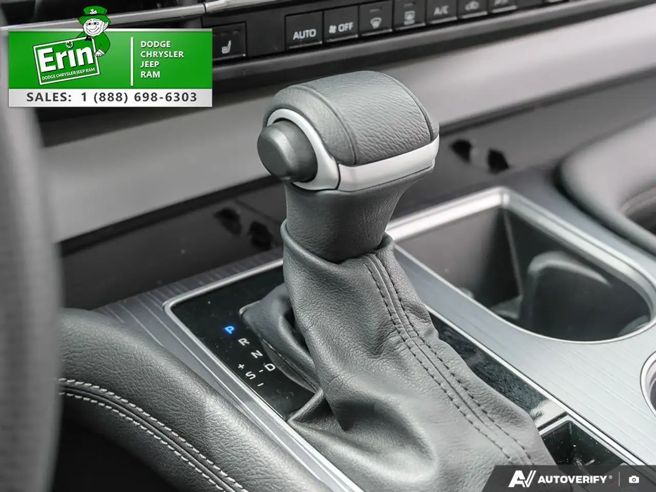 Toyota Sienna снимка Toyota Sienna