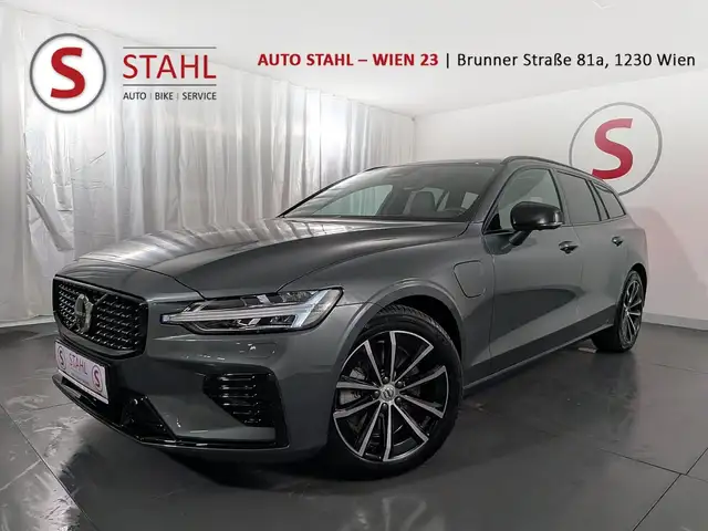 Volvo V60 T6 AWD PHEV Ultra Dark Aut. | Auto Stahl Wien 23