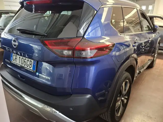 Nissan X-Trail view 14
