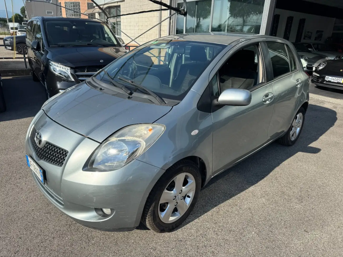 Toyota Yaris 1.3 5 porte Luna***Cambio Automatico*** Argent - 1