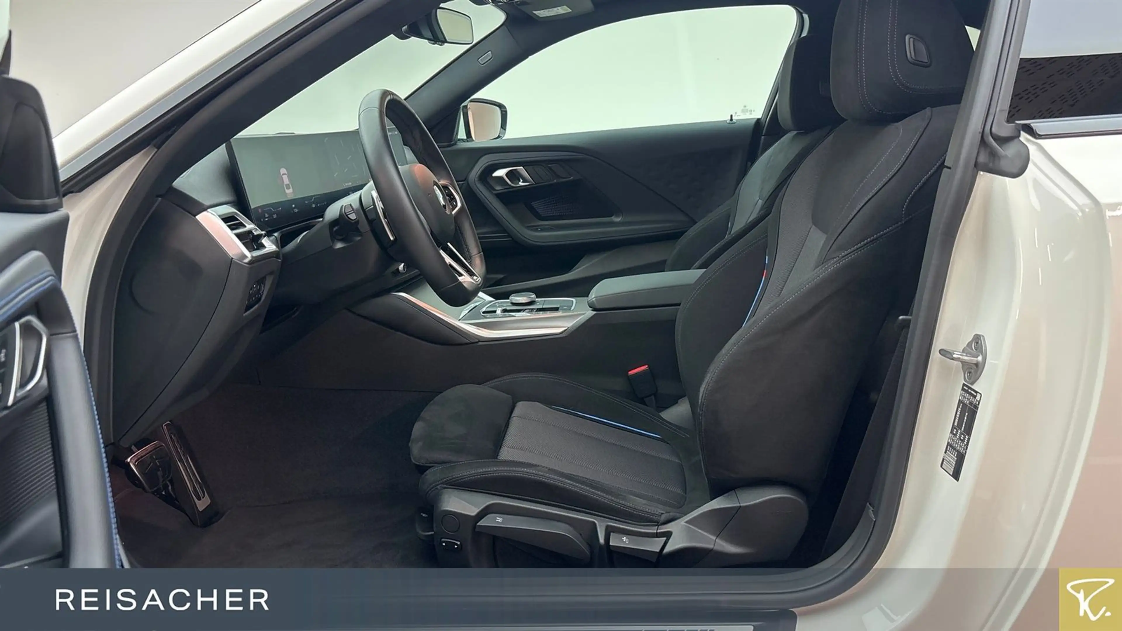 BMW 220 i A Coupé M-Sport,AHK,LC+,ParkAs,LED — photo 4