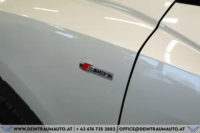 Audi Q3 view 7