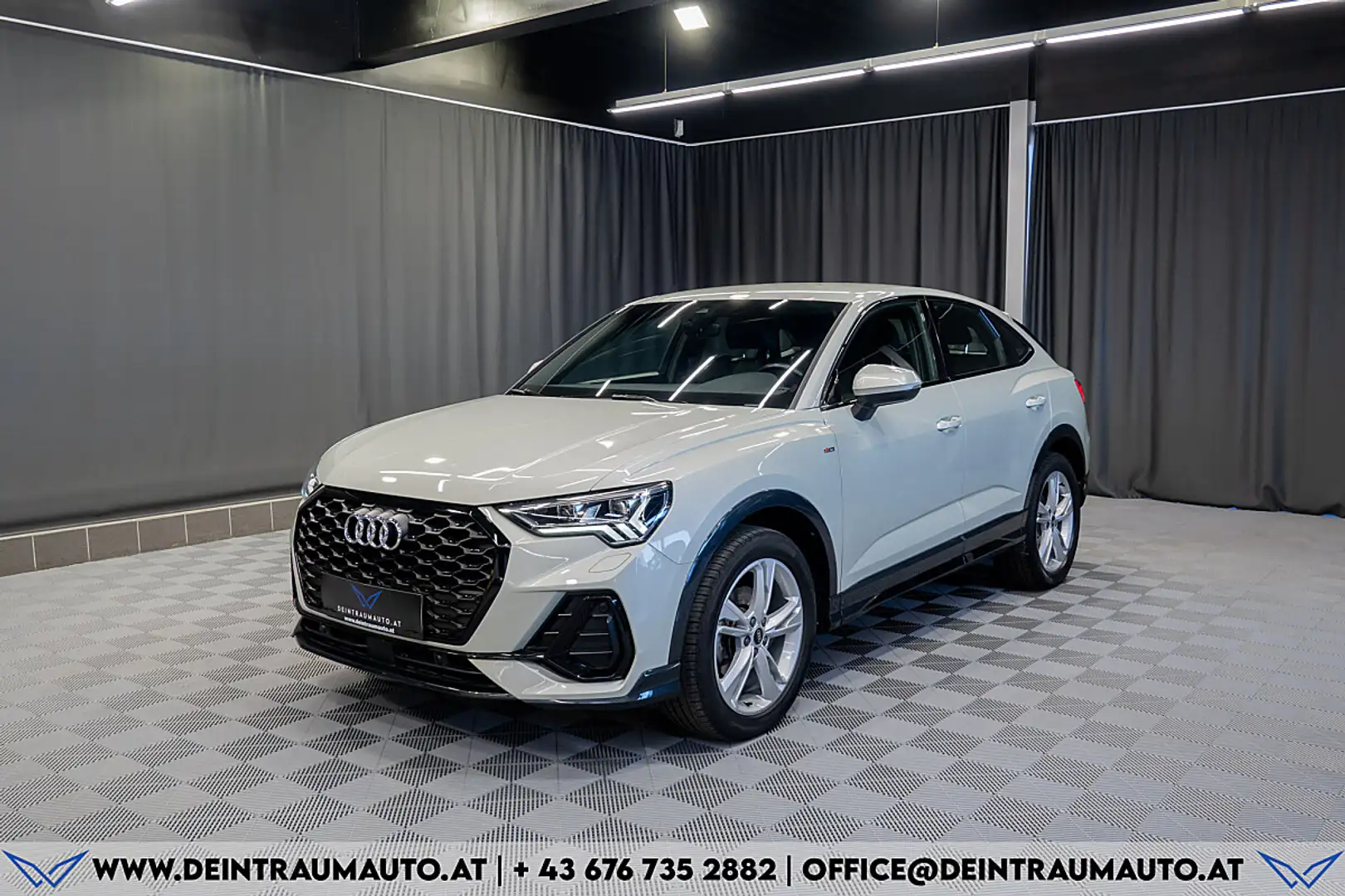 Audi Q3 Sportback 35 TFSI S-line S-tronic*1-BESITZ*R-KA... Silber - 1
