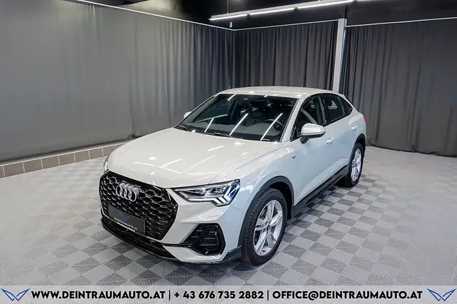 Audi Q3 view 2