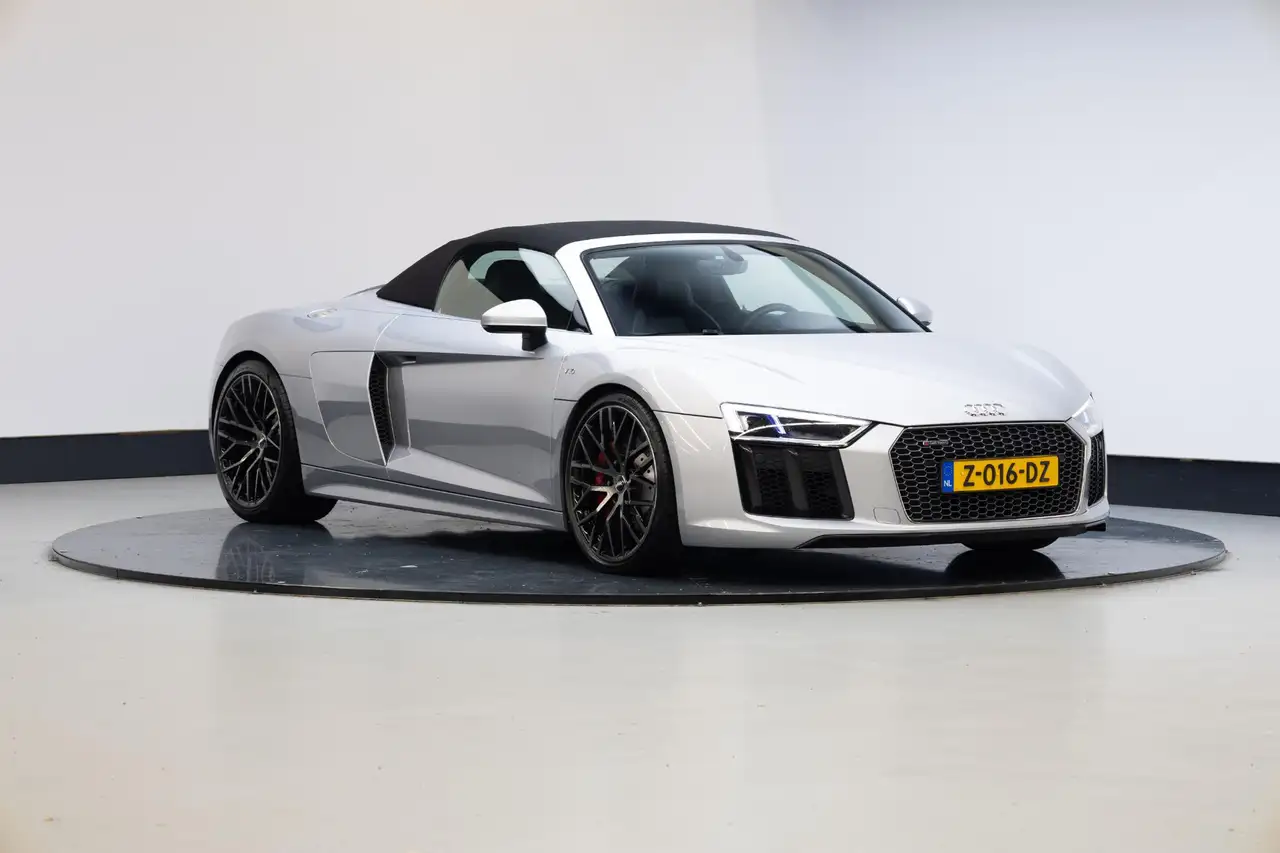 Audi R8