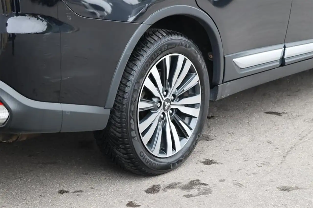 Mitsubishi Outlander снимка Mitsubishi Outlander
