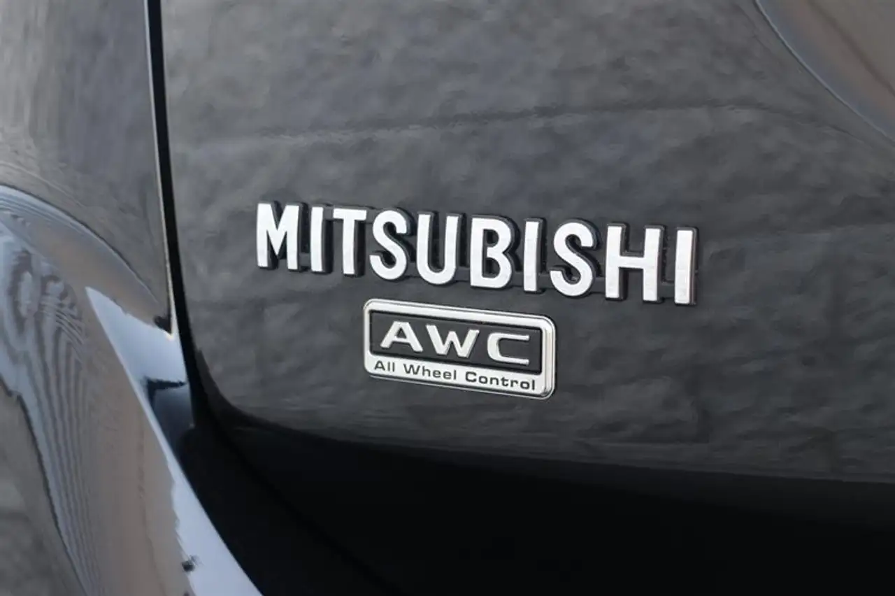 Mitsubishi Outlander fotografie Mitsubishi Outlander