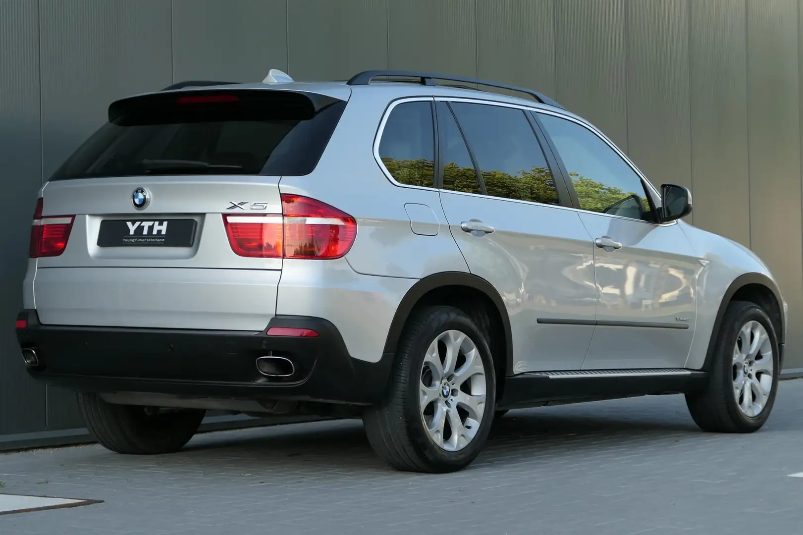 BMW X5 XDrive48i High Executive Youngtimer BTW-auto Panor Gris - 2