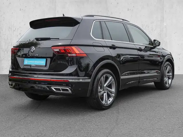 Volkswagen Tiguan view 4