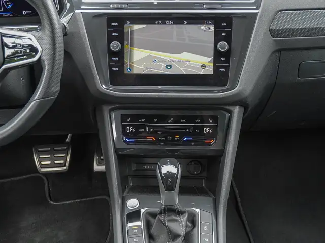 Volkswagen Tiguan view 12
