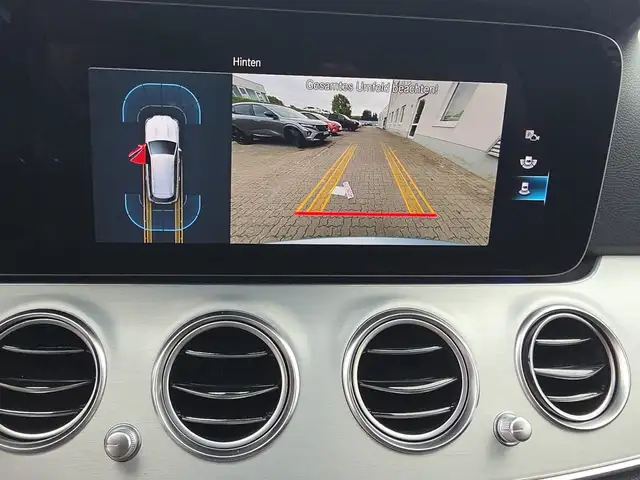 Mercedes-Benz E-Class view 13