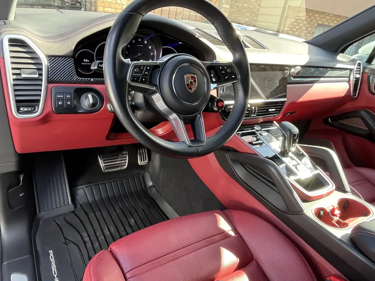 Porsche Cayenne снимка Porsche Cayenne