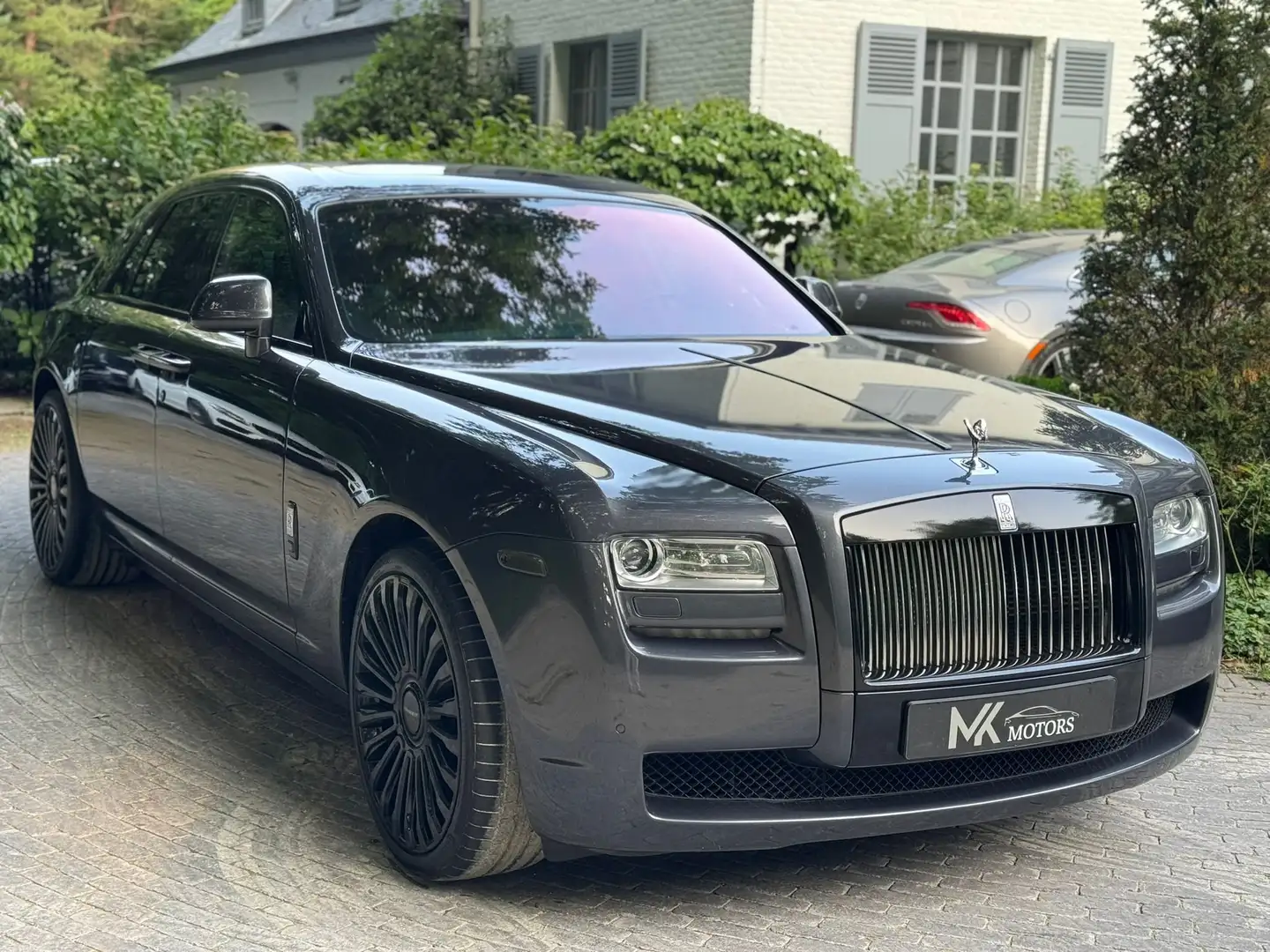 Rolls-Royce Ghost 6.6i V12 /Panorama/ Rear tv/ Mansory Сірий - 1