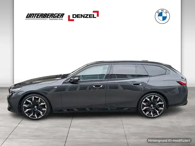 BMW 5 Series view 3