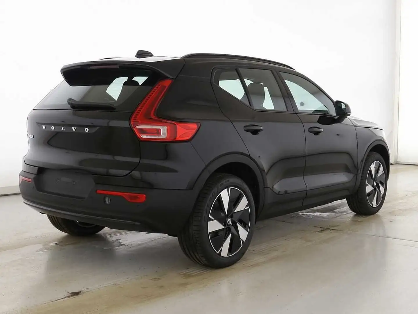 Volvo EX40 Fully Electric Single Motor RWD Plus Dark Czarny - 2