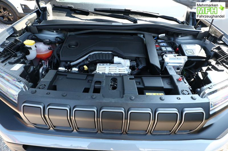 Jeep Avenger Upland MHEV 4xe SHZ ACC Kam 17Z Klimaaut 100 kW... — photo 11