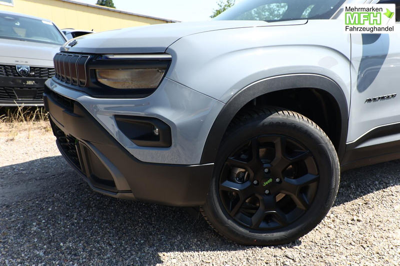 Jeep Avenger Upland MHEV 4xe SHZ ACC Kam 17Z Klimaaut 100 kW... — photo 4