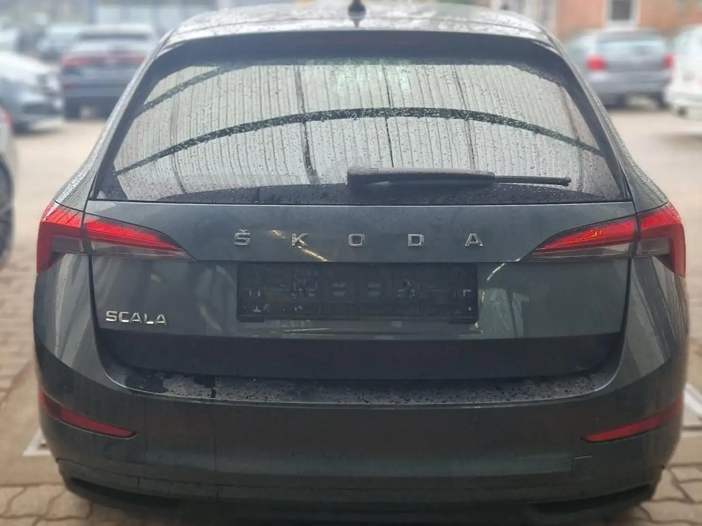 Skoda Scala Drive 125 *DSG*Kessy*LED*RFK*Business* Gris - 2