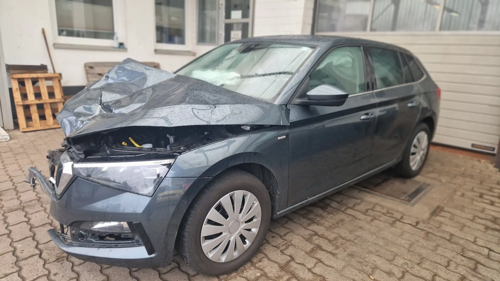 Skoda Scala Drive 125 *DSG*Kessy*LED*RFK*Business* Gris - 1