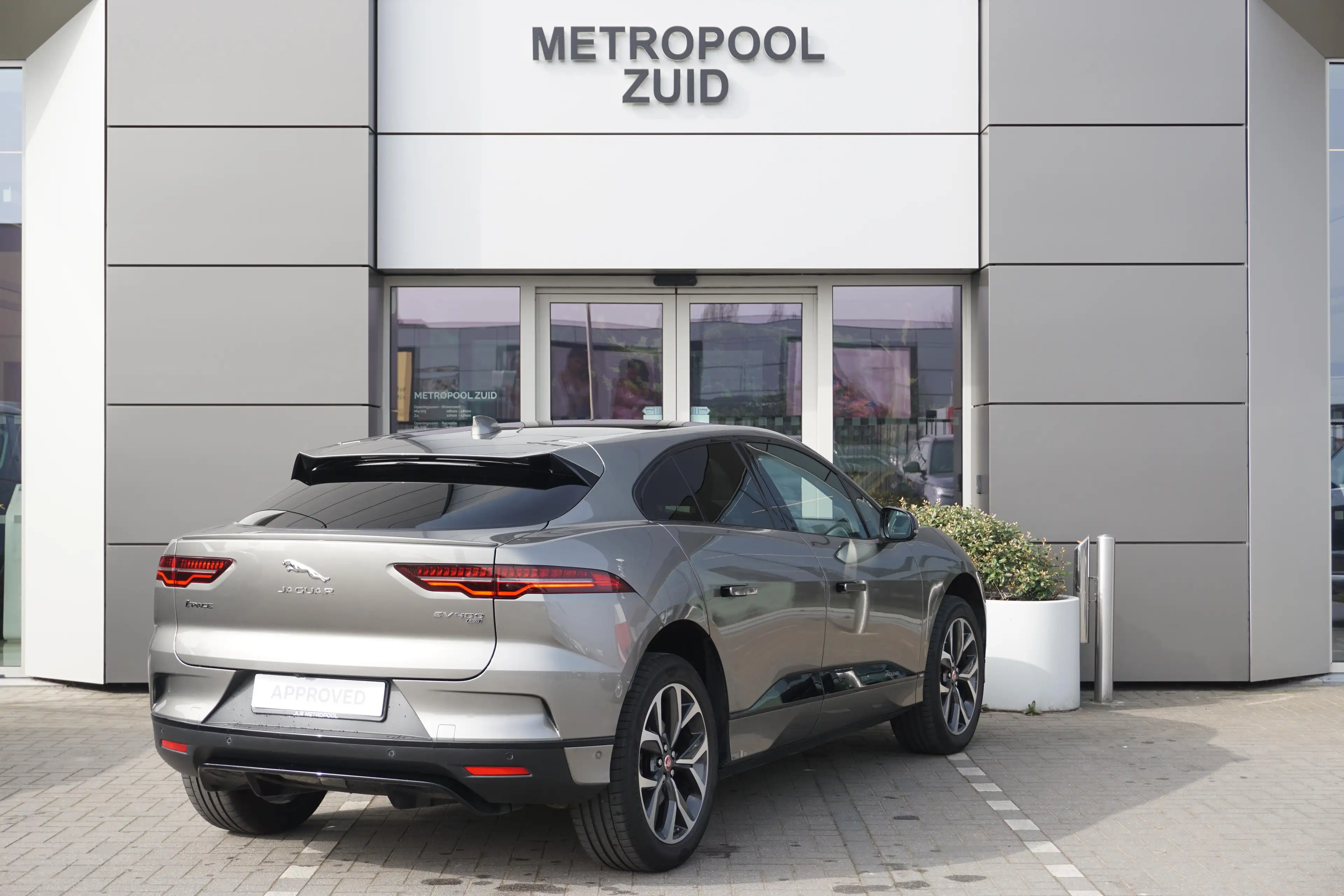 Jaguar I-Pace EV400 SE AWD Auto. 20MY — photo 2