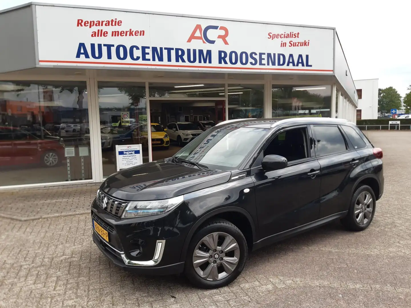 Suzuki Vitara 1.4 Boosterjet Select Smart Hybrid trekgewicht 150 Zwart - 1