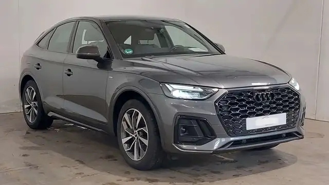 Audi Q5 view 2