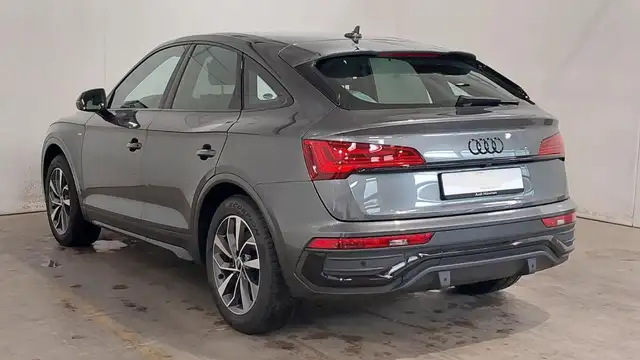 Audi Q5 view 6