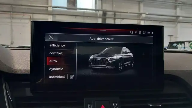Audi Q5 view 14