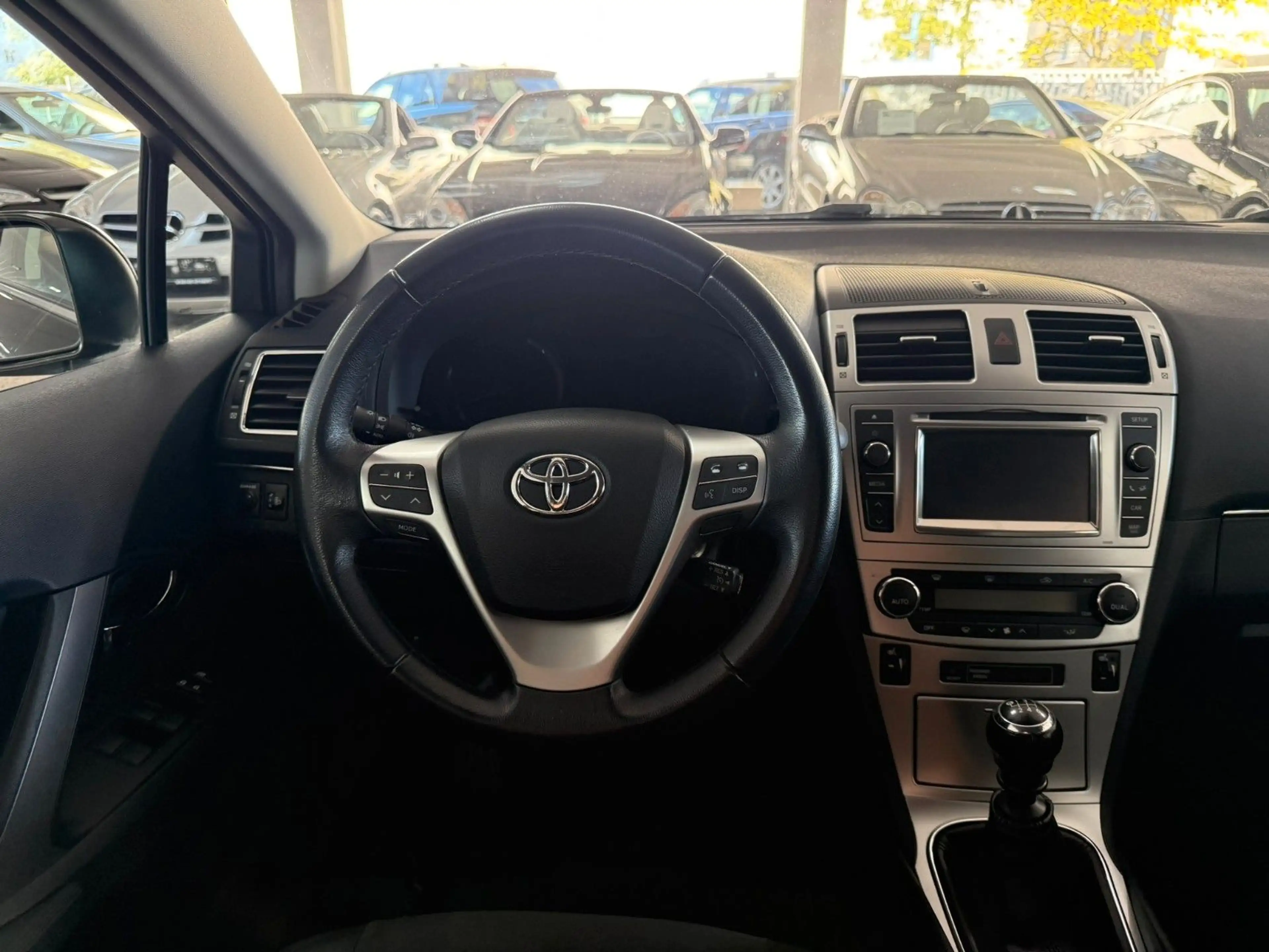 Toyota Avensis 1.8 Kombi Executive/Xenon/Kamera/1.Hand — photo 14