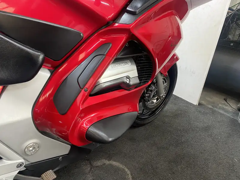 Honda ST 1300 - foto 4