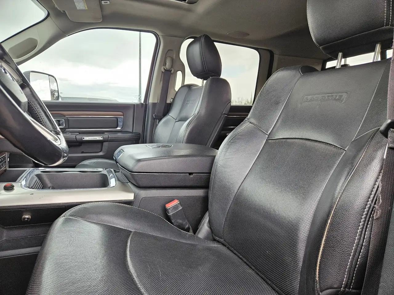 RAM 3500 снимка RAM 3500