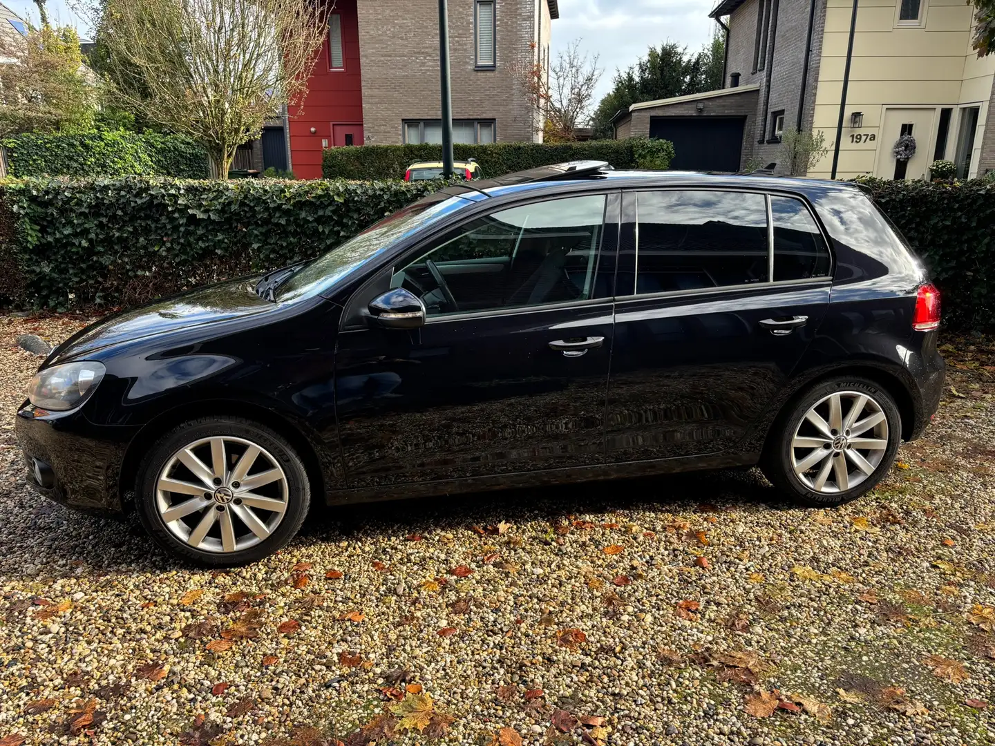 Volkswagen Golf 1.2 TSI Highline BlueMotion AUTOMAAT Negro - 2