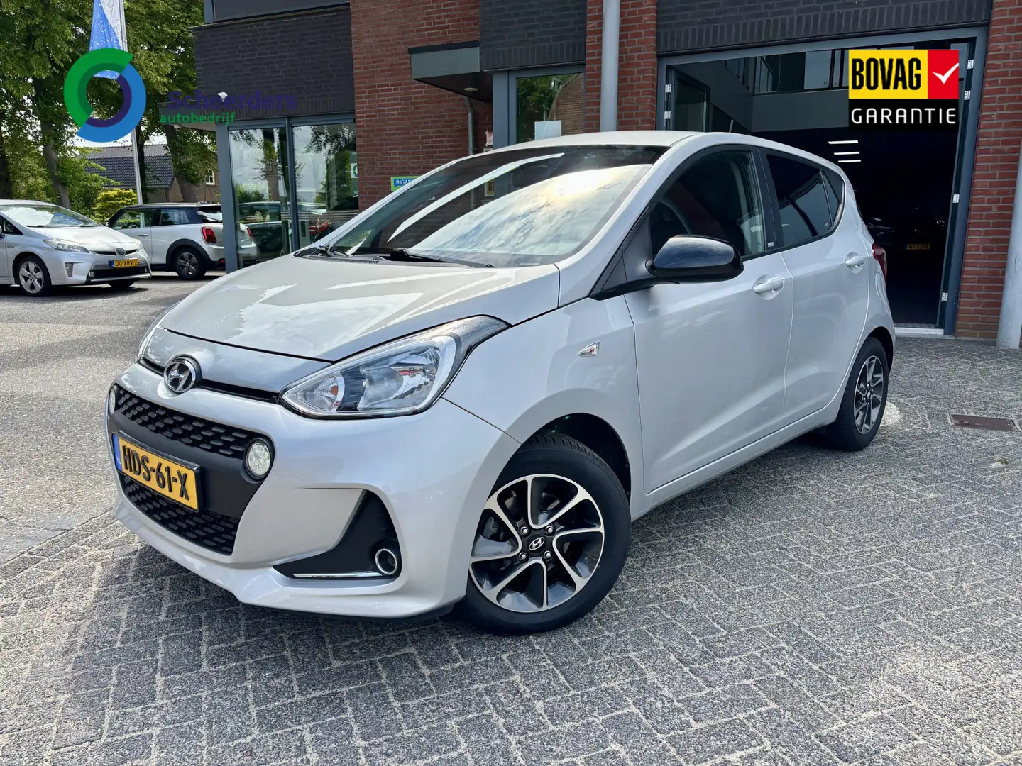 Hyundai i10 1.2 MPI Comfort,automaat. Grey - 1