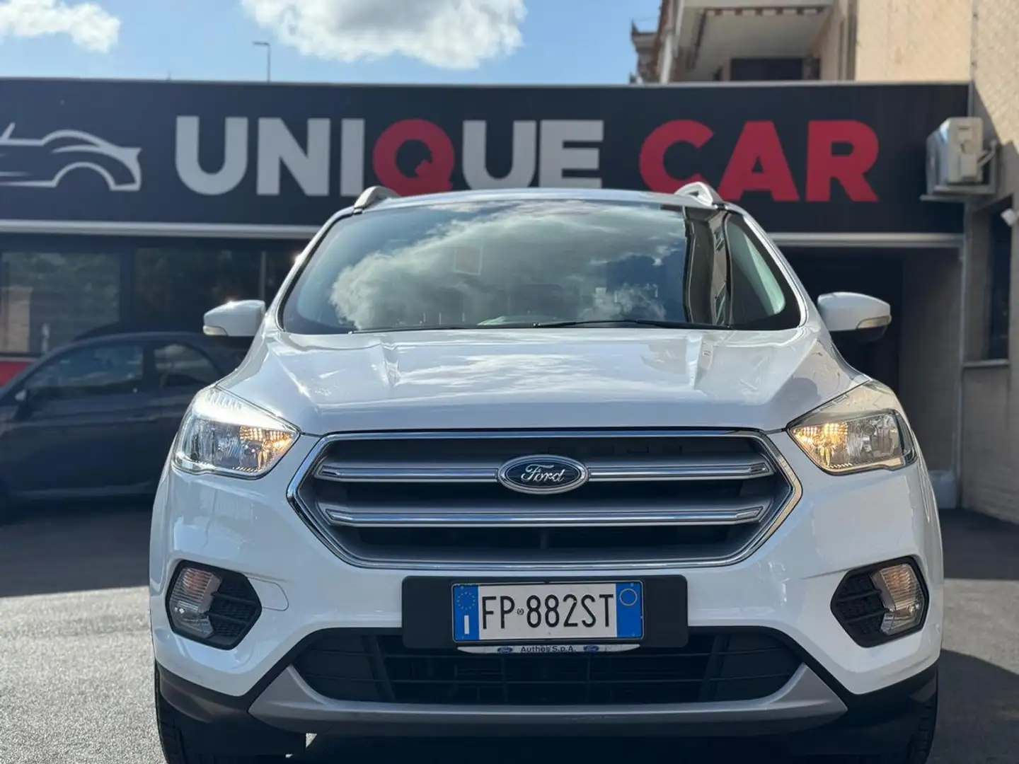 Ford Kuga 1.5 TDCI 120 CV S&S 2WD Plus SPORT Wit - 2