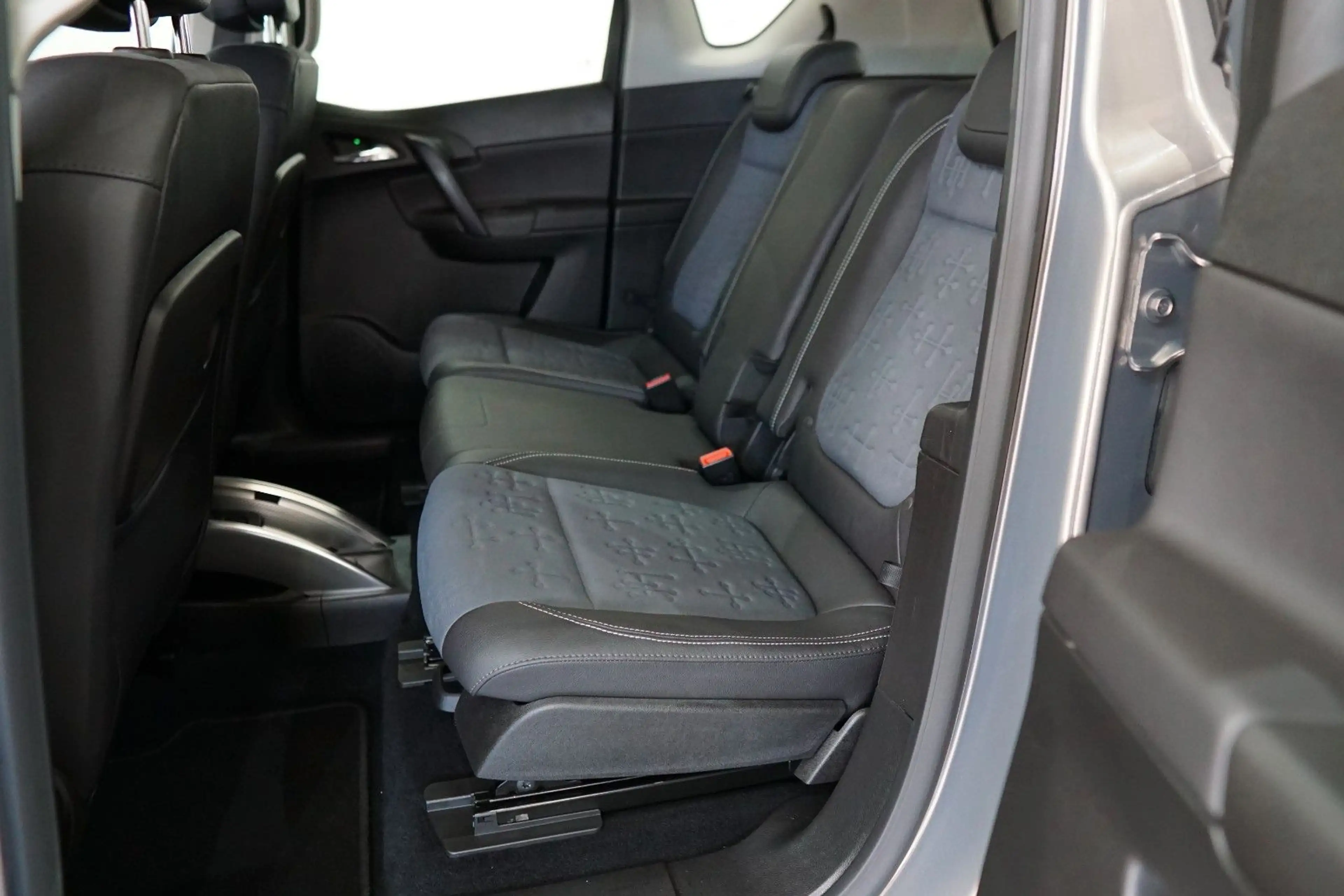 Opel Meriva 1.4 Turbo Innovation *Teilleder *Sitzheiz — photo 15