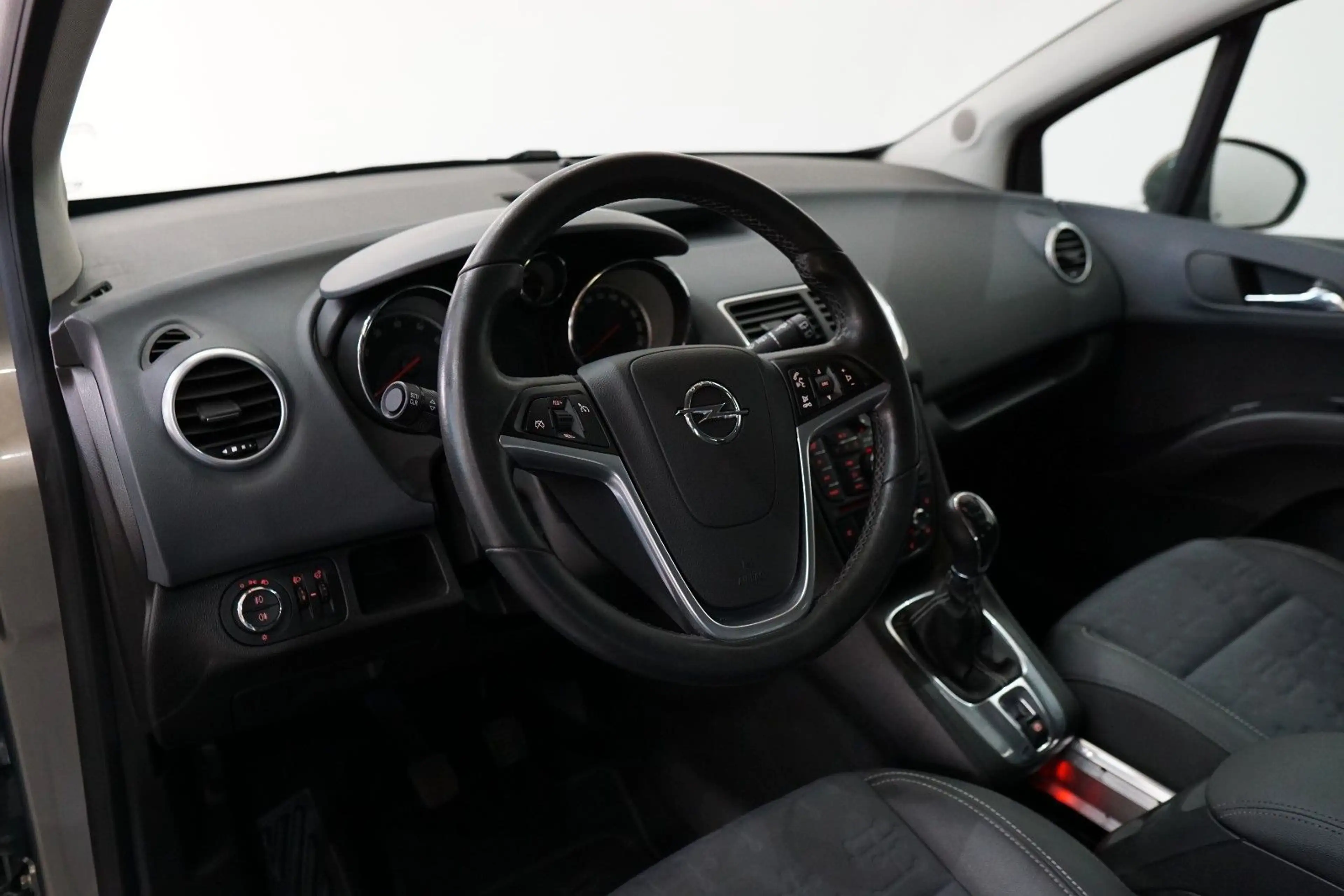 Opel Meriva 1.4 Turbo Innovation *Teilleder *Sitzheiz — photo 9