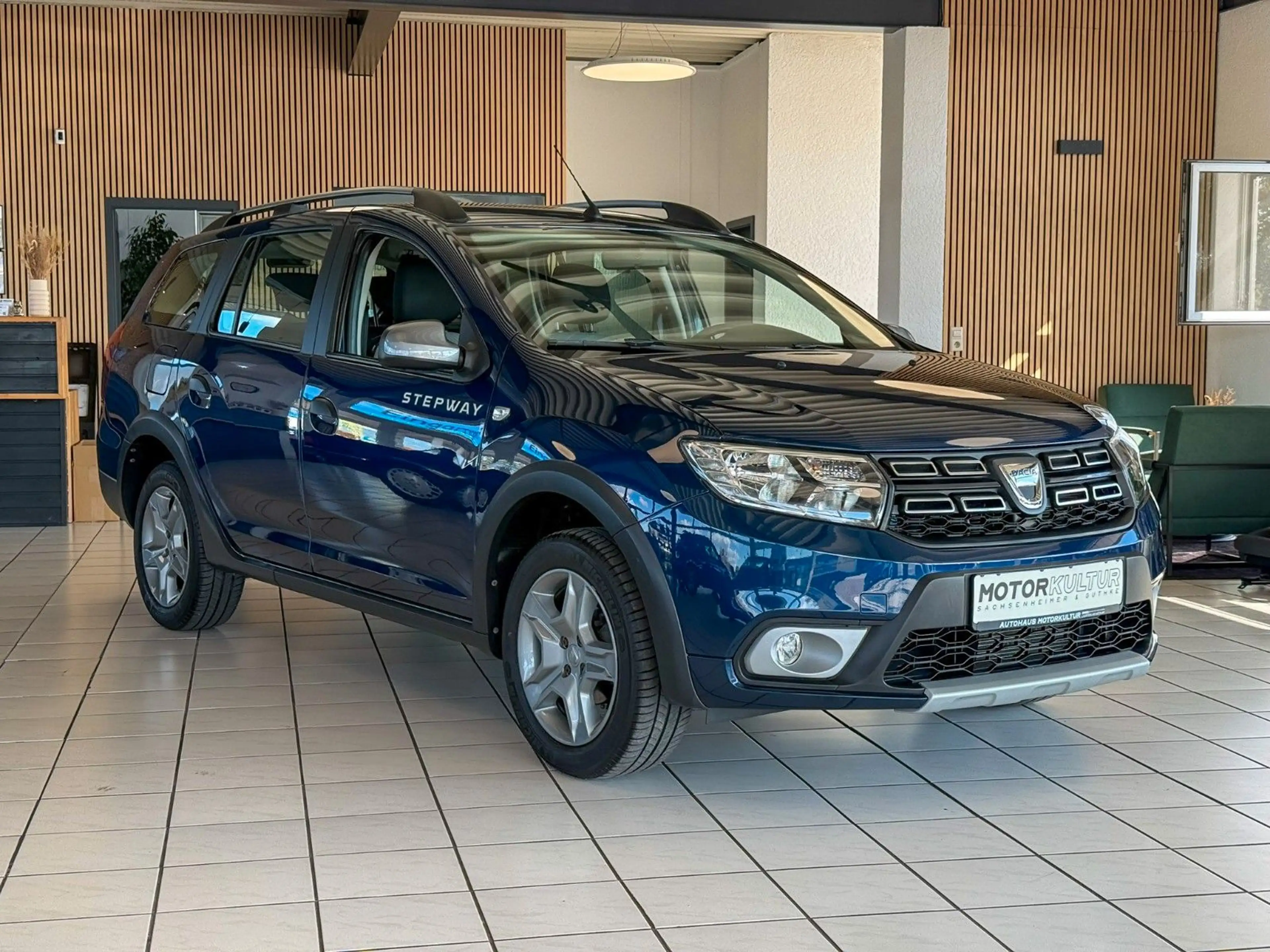 Dacia Logan MCV II Kombi Stepway | Kamera | Klimaauto. — photo 2