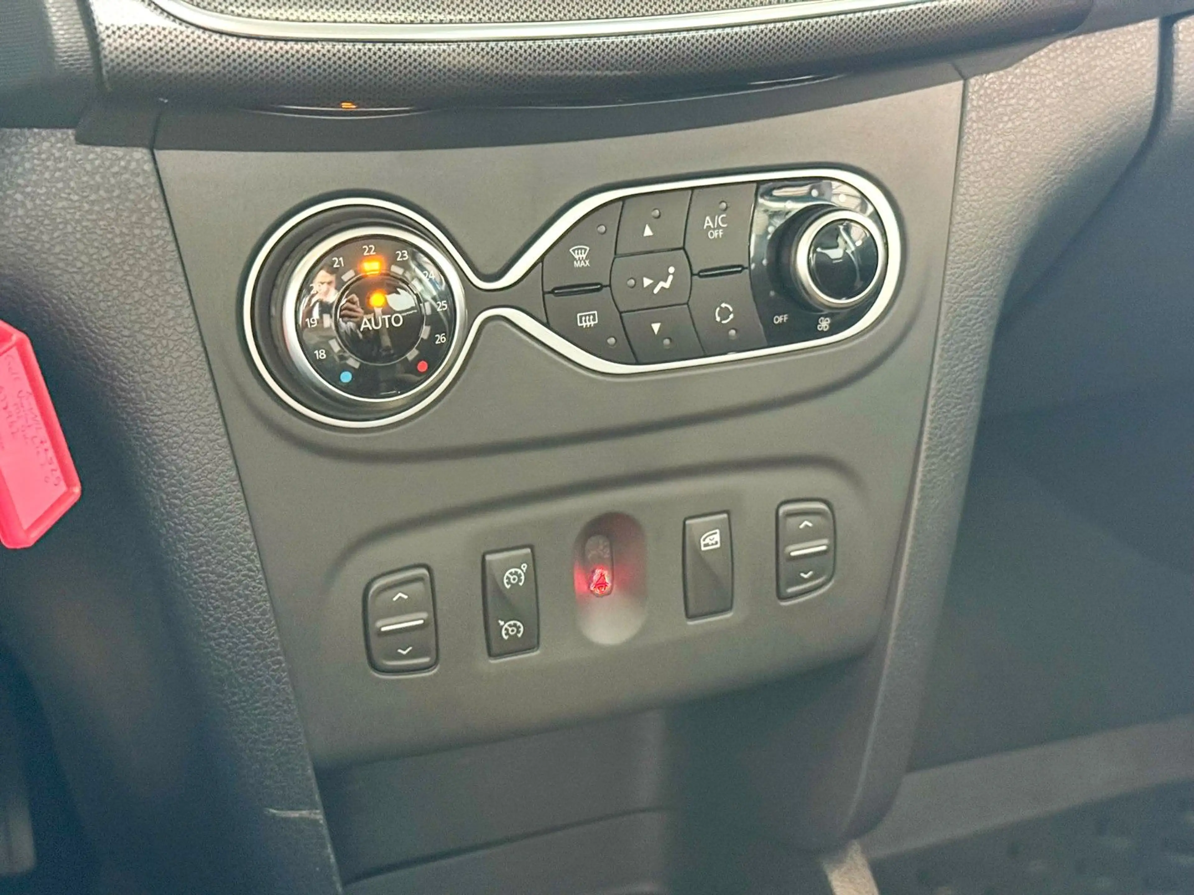 Dacia Logan MCV II Kombi Stepway | Kamera | Klimaauto. — photo 29