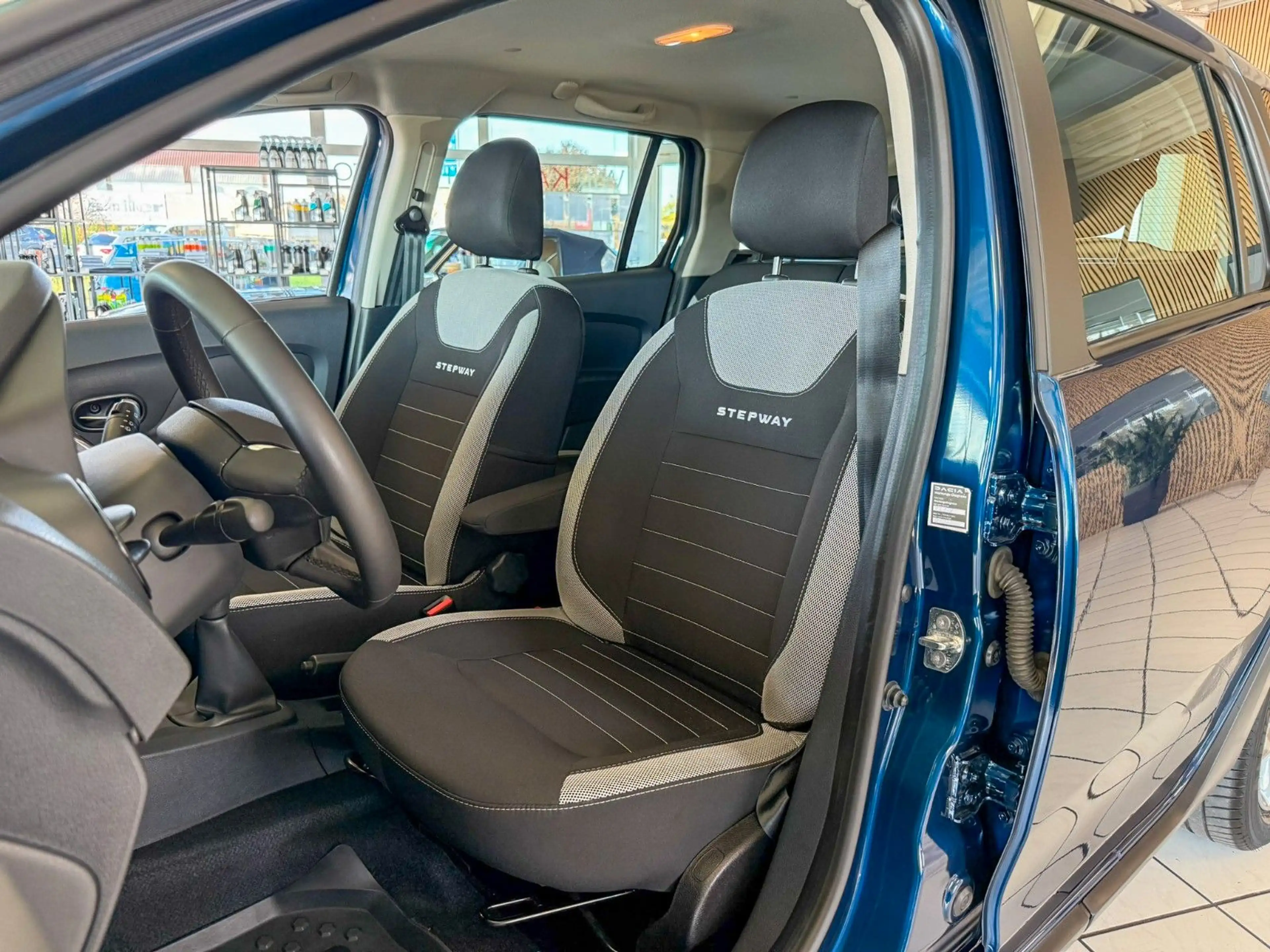 Dacia Logan MCV II Kombi Stepway | Kamera | Klimaauto. — photo 13