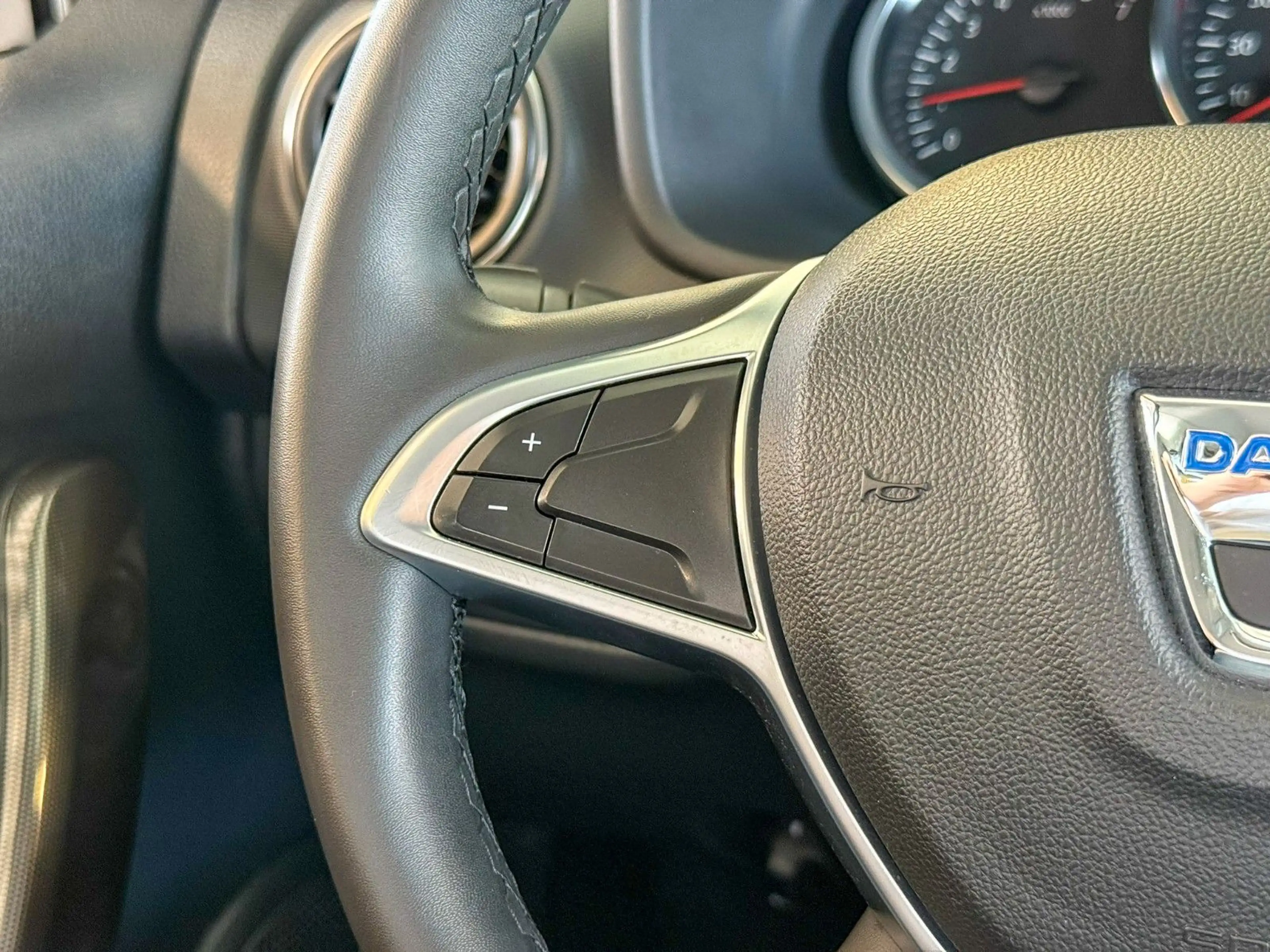 Dacia Logan MCV II Kombi Stepway | Kamera | Klimaauto. — photo 34