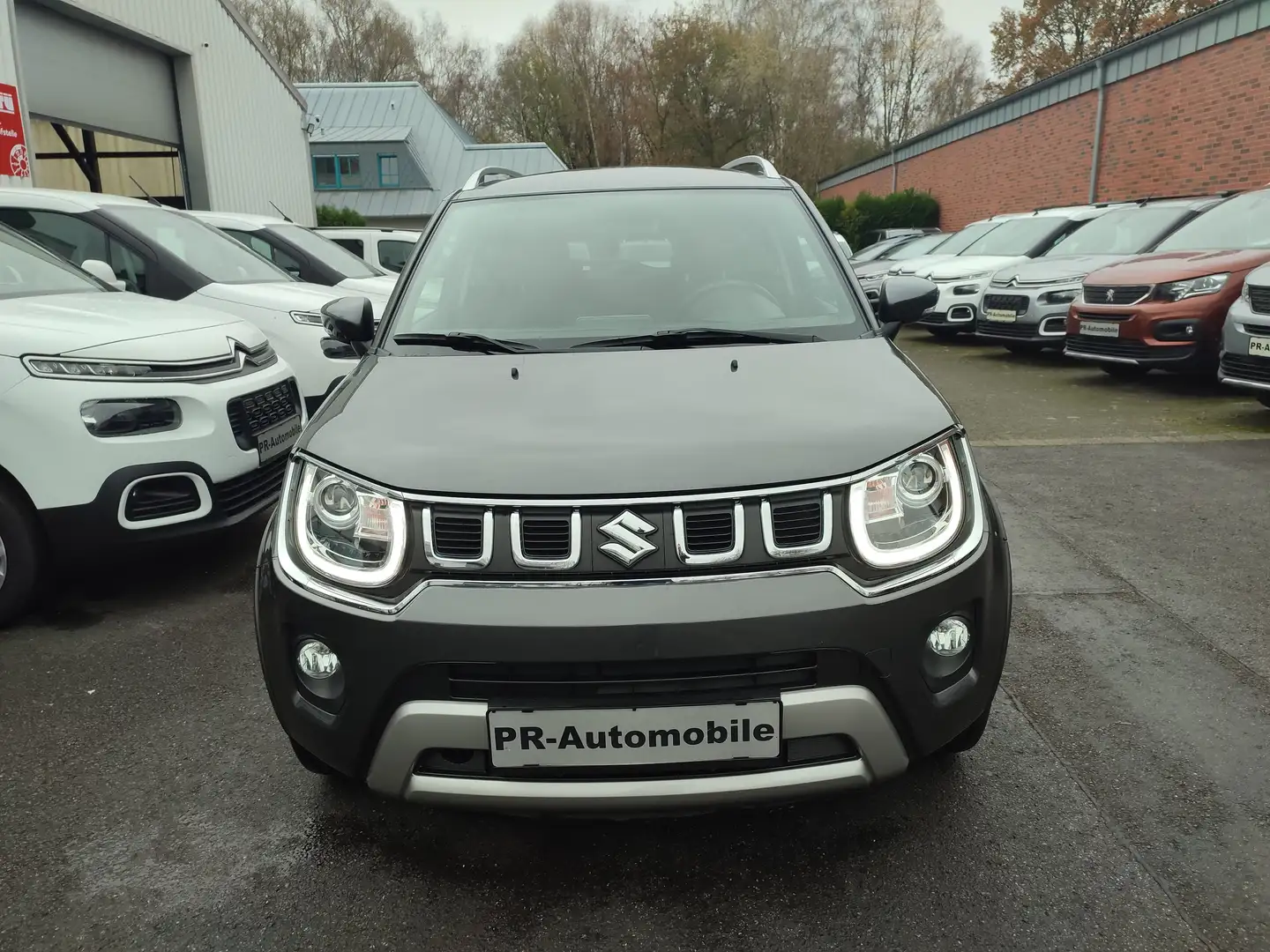 Suzuki Ignis Ignis 1.2  Comfort+ Klimaaut/Navi+Cam/Tempomat Gris - 2