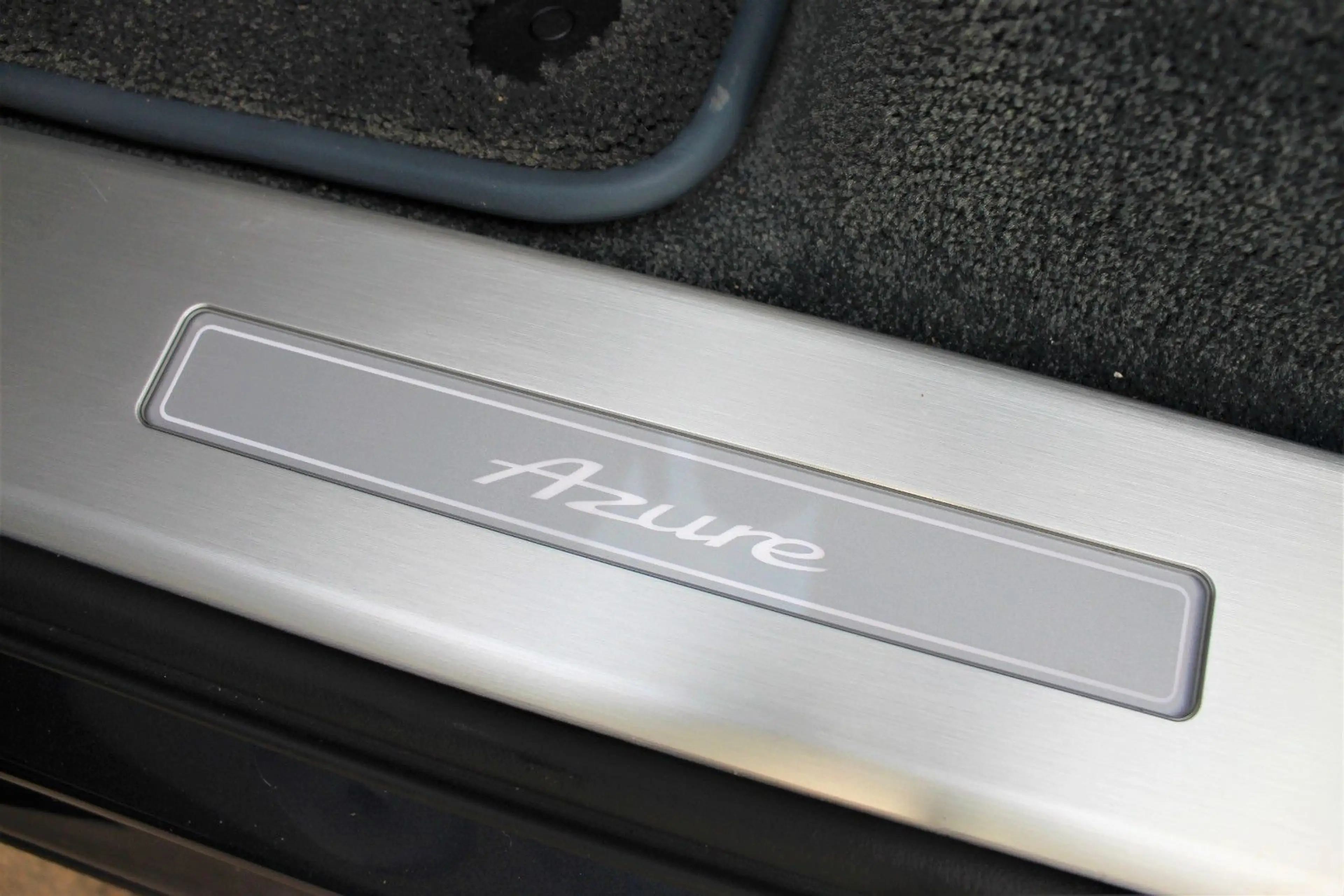 Bentley Bentayga 4.0 V8 EWB AZURE FIRS EDITION NAIM — photo 11
