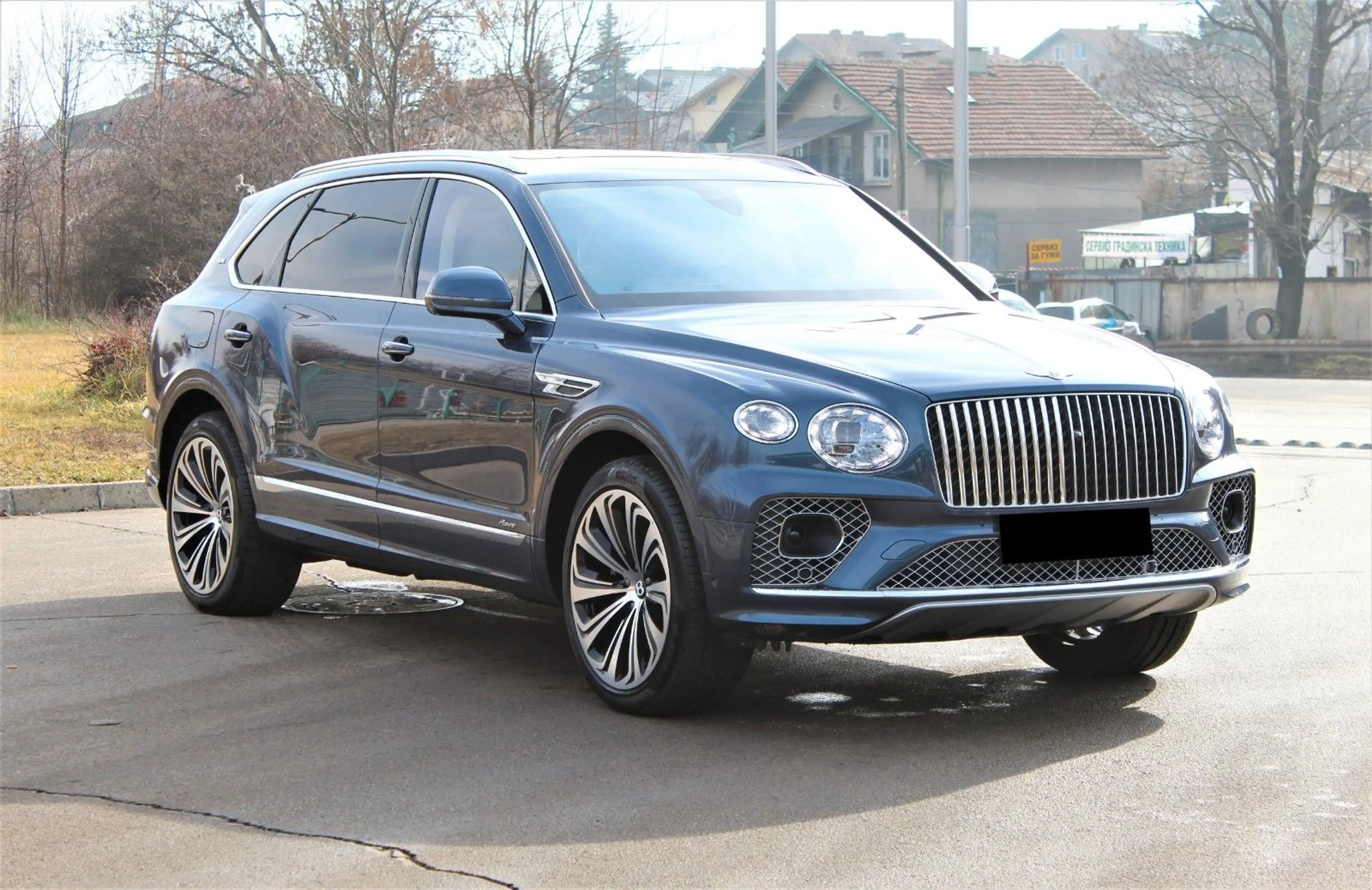 Bentley Bentayga 4.0 V8 EWB AZURE FIRS EDITION NAIM