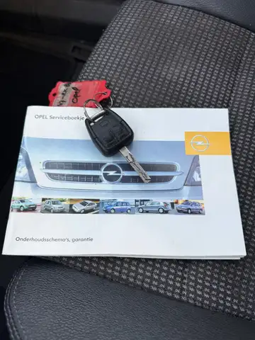 Opel Vectra view 7