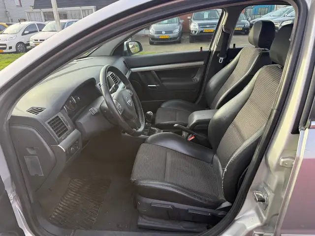 Opel Vectra view 5