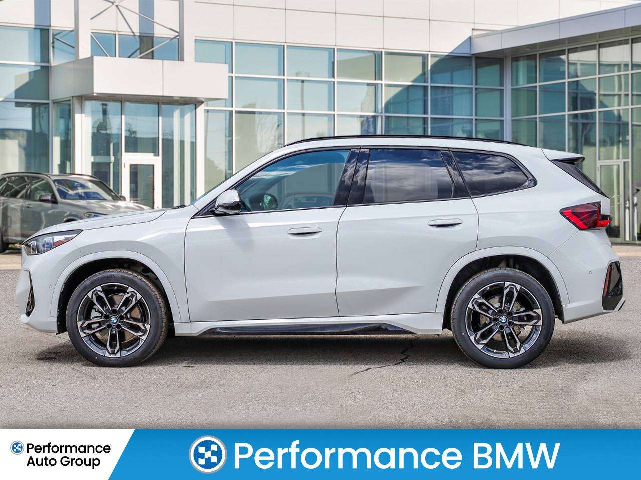 2026 BMW X1 DEMO-PREM.ENHANCE-MSPORT-0% LEASE-ADVDRVASST — снимка 1